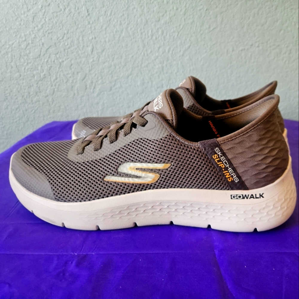Sketchers Go Walk Slip-Ins